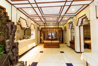 Garden Hotel