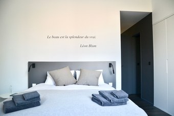 Hotel Dimensions M