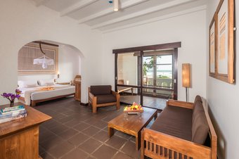 Hotel Heritance Ayurveda (all Meals + Ayurveda)