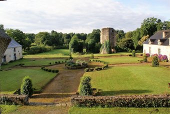 Hotel Ch�teau de La Chasse-guerre
