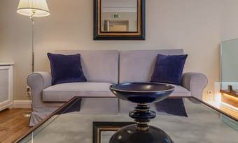Hotel Noble Suites