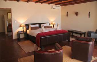 Posada Zebra Kalahari Lodge