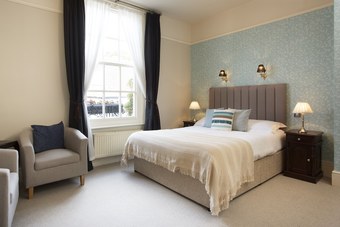 The George Hotel