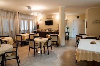 Hotel Demar