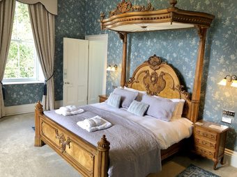 Bed & Breakfast Netherdale House