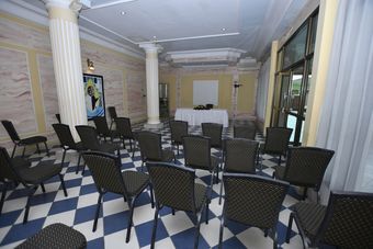Hotel Makepe Palace