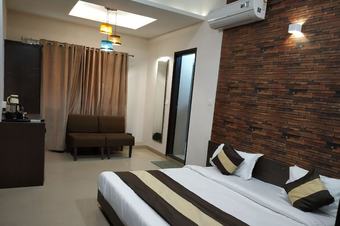 Abhinav Hotel