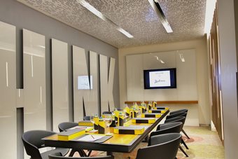 Hotel Radisson Bengaluru City Center