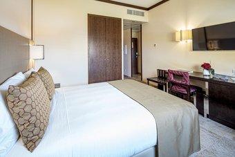 Iu Hotel Ku�to