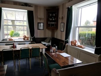 Lion Hotel