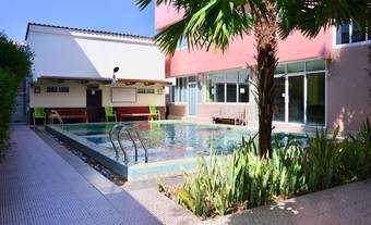 The Wonders Hotel