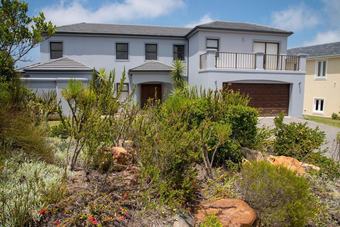 Villa 12 Dunnage