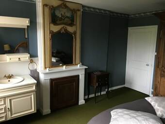 Le Fleurion House