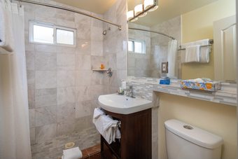 Hotel Vendange Carmel Inn & Suites