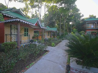 Hotel Oyo 23390 Ruposhi Bangla Eco Resort