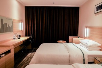 Hotel Cc Inn Guangzhou Renhe Station