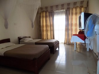 Kumi Hotel