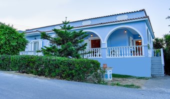 Vicky's Village House