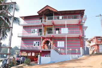 Hotel Iroomz Sri Vinayaka Comforts