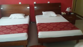 Hotel Plazza Inn