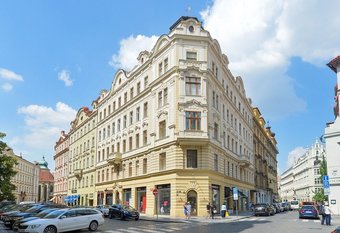 Old Town Square Corner Apartment