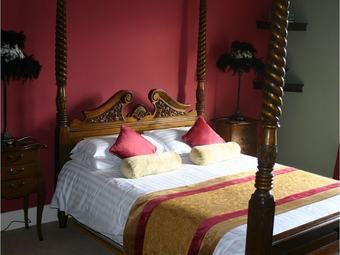 Tennant Arms Hotel