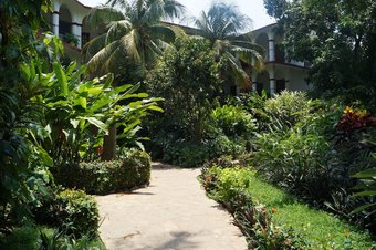 Hotel Yaxch�