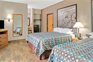 Motel Super 8 Walnut