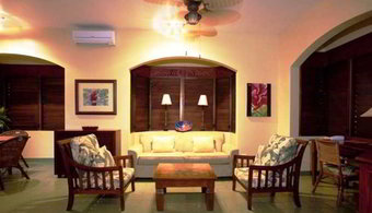 Hotel Club Del Mar