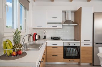 B&m Villa Sirili