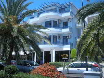 Hotel Ari