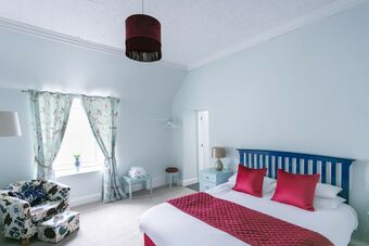 Oyo Lochinvar Hotel