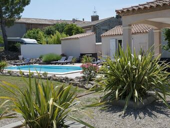 Luscious Villa In Castelnau-d'aude With Swimming Pool