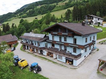 Spacious Apartment In Mittersill With Close To Skiing Points