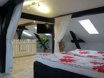 Great Apartment - On The Edge Of The Forest, Garden And Jacuzzi In The Gallery Bedroom