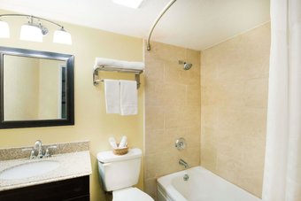 Motel Executive Inn And Kitchenette Suites