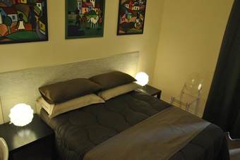 Hostal B&B Be First