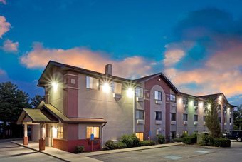 Hotel Super 8 By Wyndham Lexington Park/california Area