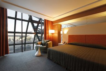 Miracle Transit Hotel