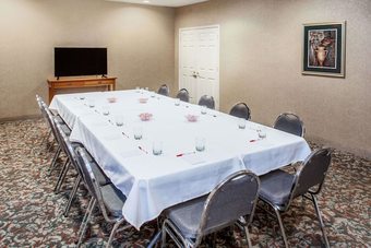 Hotel Ramada By Wyndham Sparta/at Speedway