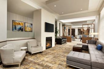 Hotel Doubletree By Hilton Hartford - Bradley Airport