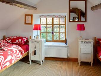 Cruck Cottage