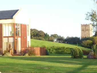 Apartamento Castle Quay Holiday Homes