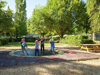 Spacious Tent Lodge With Kitchen, In Nature Outside Of Paris