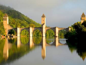 Furnished Apartment In Prayssac With Terrace