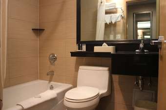 Hotel Bellerose Inn