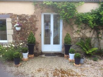 House With 2 Bedrooms In Sainte-colombe, With Enclosed Garden And Wifi - 20 Km From The Beach