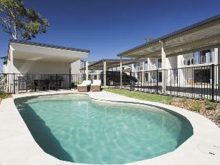 Hotel Oaks Middlemount Suites