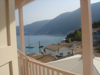 Ionis Hotel