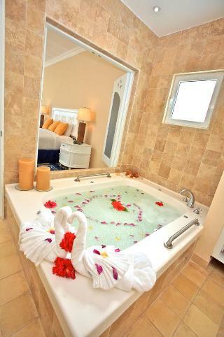 Hotel Emerald Estates